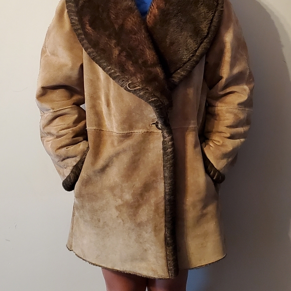Suede knee length coat w/ faux fur. From Nordstrom's, Petite M, like new. - Picture 2 of 4